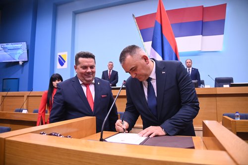 Izbor Vlade RS neustavan, Dodik ulazi u sferu krivične odgovornosti.